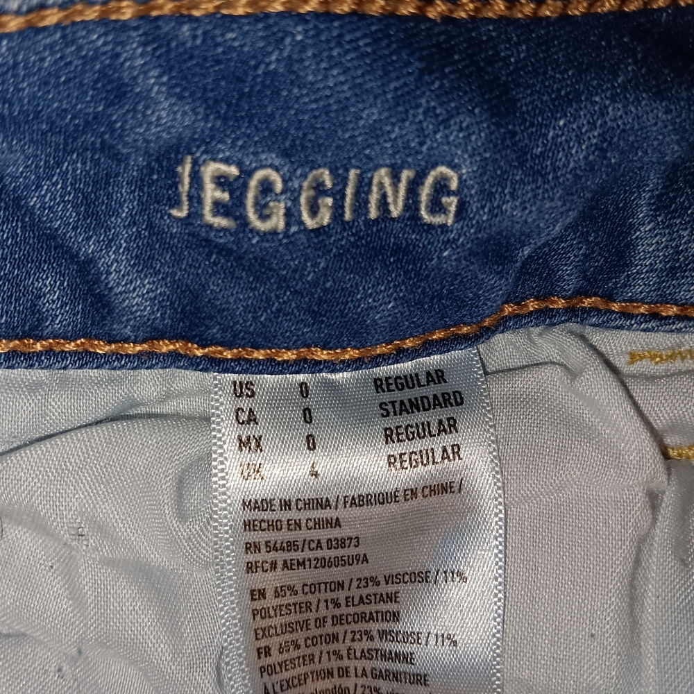 American eagle ripped jeggings - Picture 3 of 3
